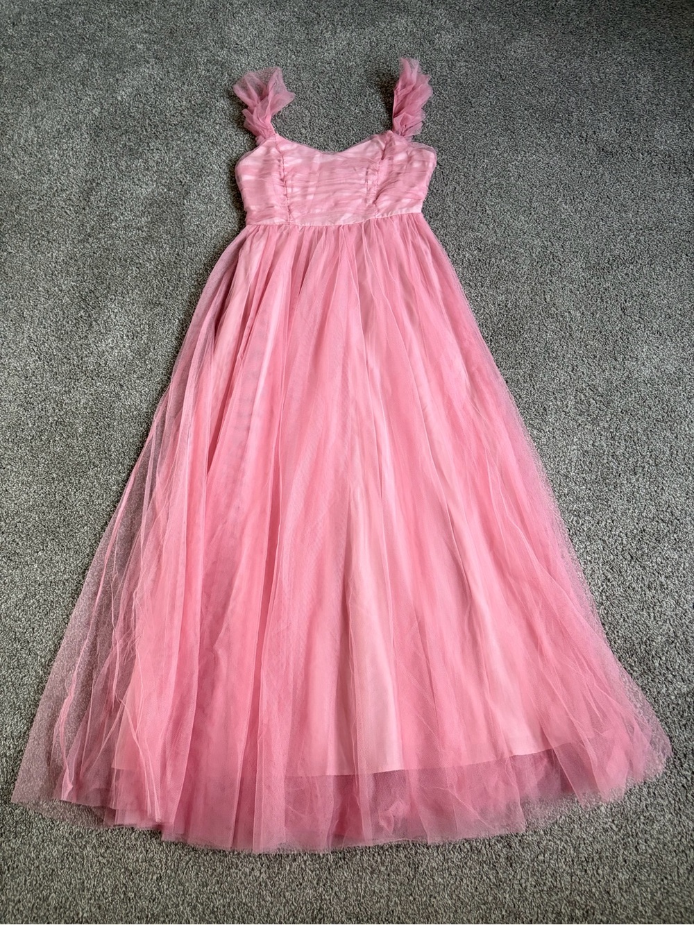 Elegant Pink Tulle Formal Dress with Delicate Straps